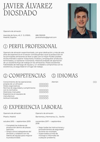 Creativo plantilla de currículum Caligráfico